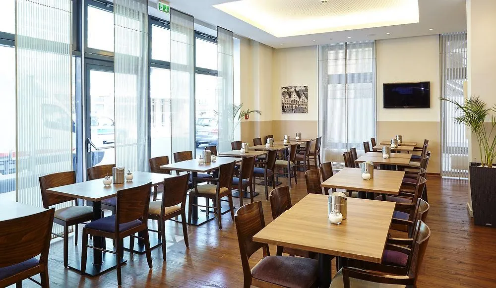 *** מלון פרנקפורט Holiday Inn Express Frankfurt City Hauptbahnhof גרמניה