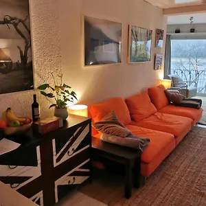 https://haus-am-rhein-koln.topcolognehotels.com